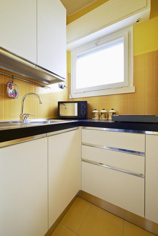 ميلان Residence Mignoncase Tre الغرفة الصورة